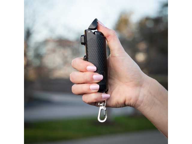 Obrambni sprej SABRE RED GEL Pepper Safe Escape 3-v-1 pripomoček za avtomobile