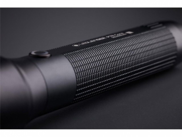 Rechargeable flashlight LED LENSER P7R Core - 1400 lumens