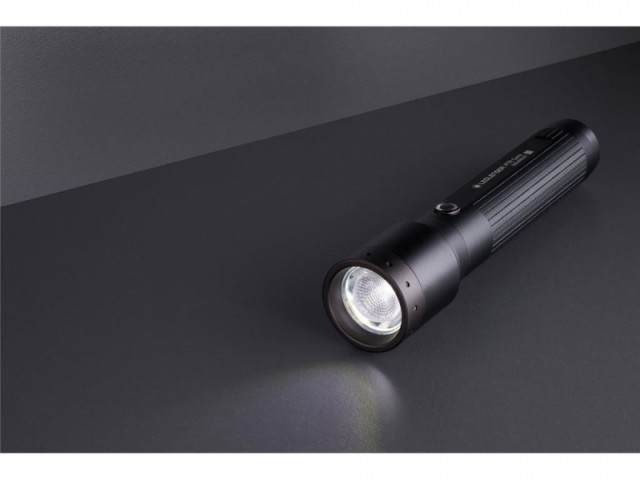 Rechargeable flashlight LED LENSER P7R Core - 1400 lumens