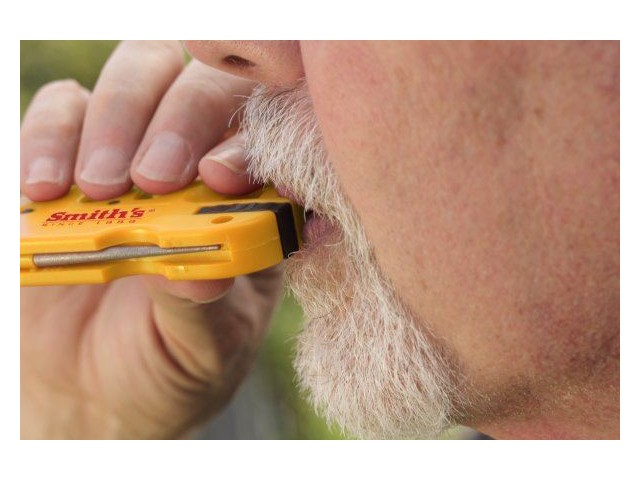 Schärfer für Klingen, Feuerstein, Pfeife, Kompass SMITH'S Pocket Pal X2 Sharpener und Überlebenswerkzeuge